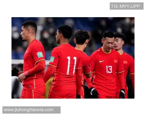 国足主帅亲赴基层选拔新人,现场引发围观 国足主帅亲赴基层选拔新人,现场引发围观